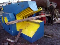 138 toneladas Máquina de embalagem de sucata de metal com operação PLC da Omron Japan e material de aço