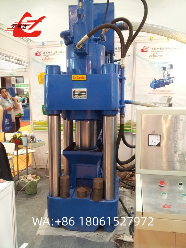 Hydraulic 2500KN Scrap Metal Briquette Press 18.5kW For Metal Recycling Industry
